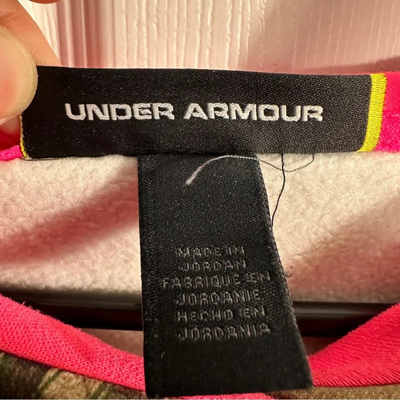 Under Armour Realtree Xtra camo/pink hoodie sweatshirt, size 2XL - Picture 14 of 16